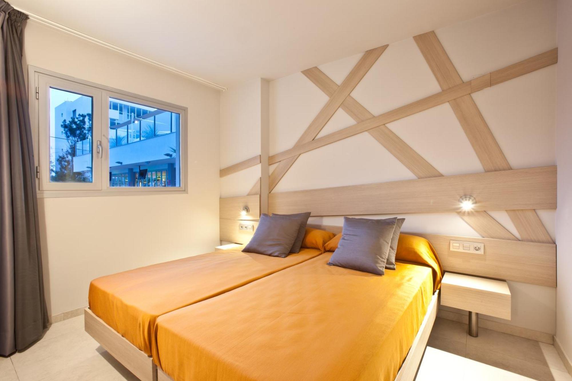 Ryans Ibiza Apartments - Only Adults Bilik gambar