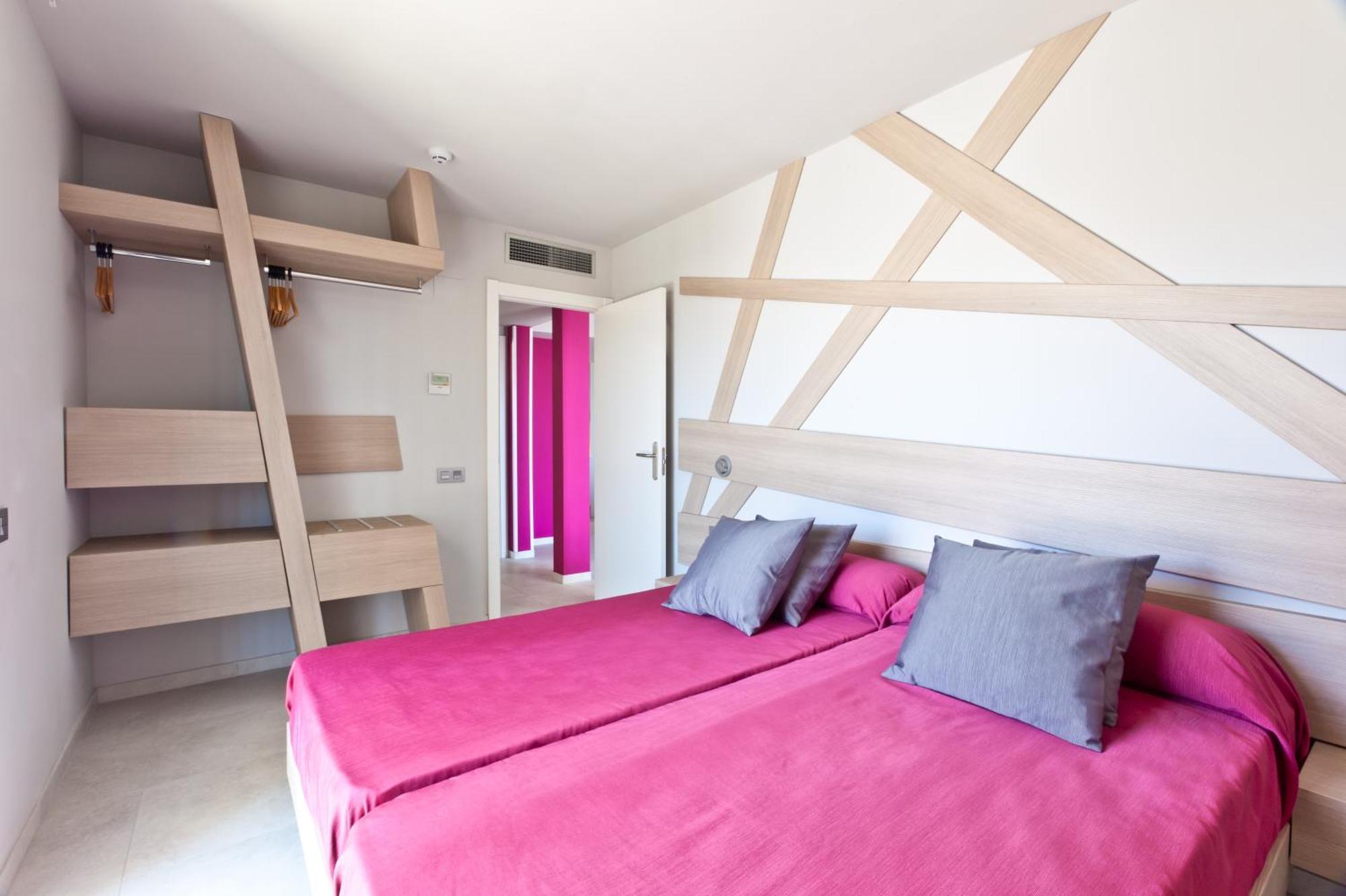 Ryans Ibiza Apartments - Only Adults Bilik gambar