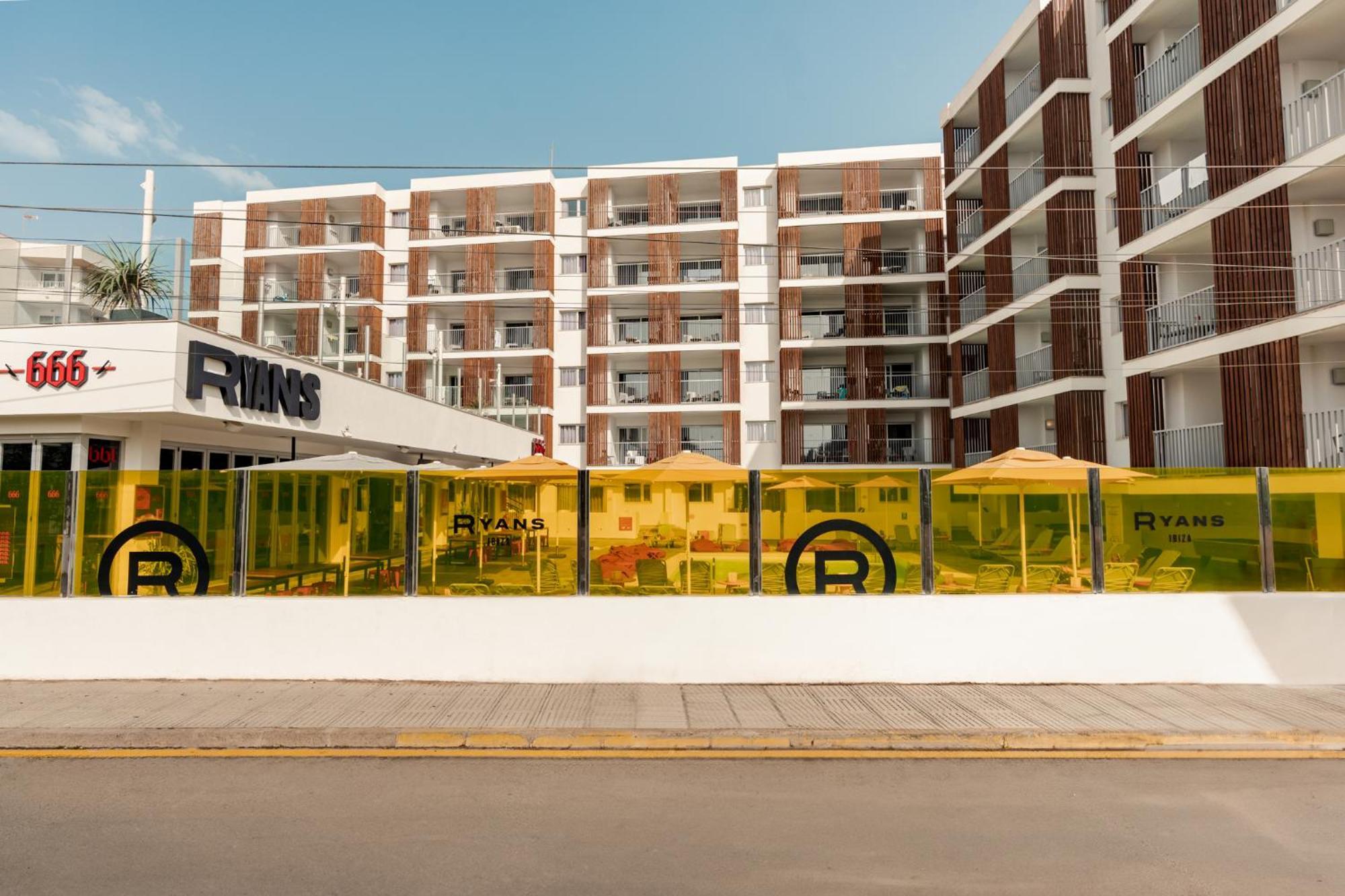 Ryans Ibiza Apartments - Only Adults Luaran gambar